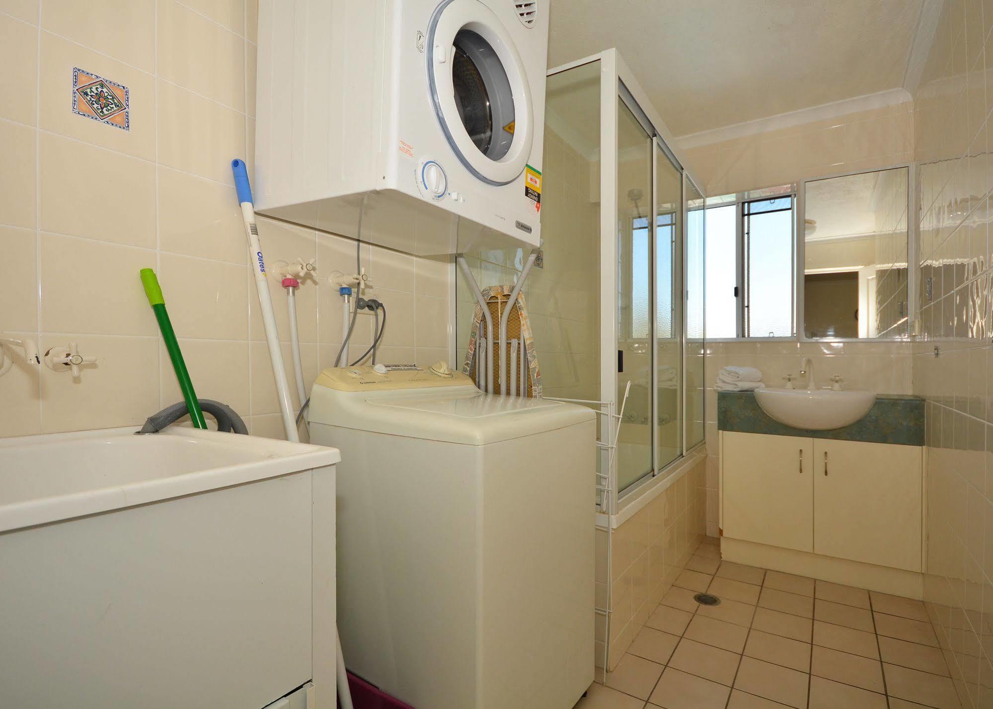 Jade Waters Luxury Apartments Hervey Bay Exterior foto